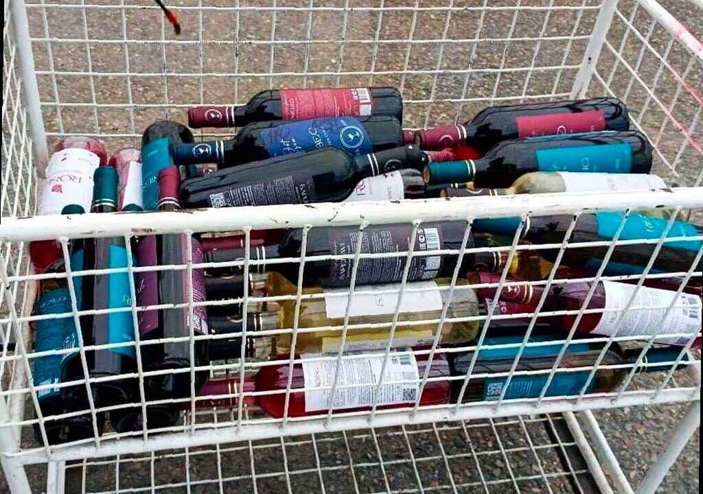 Таможня в Сочи изъяла алкоголь и сигареты у туриста из Абхазии