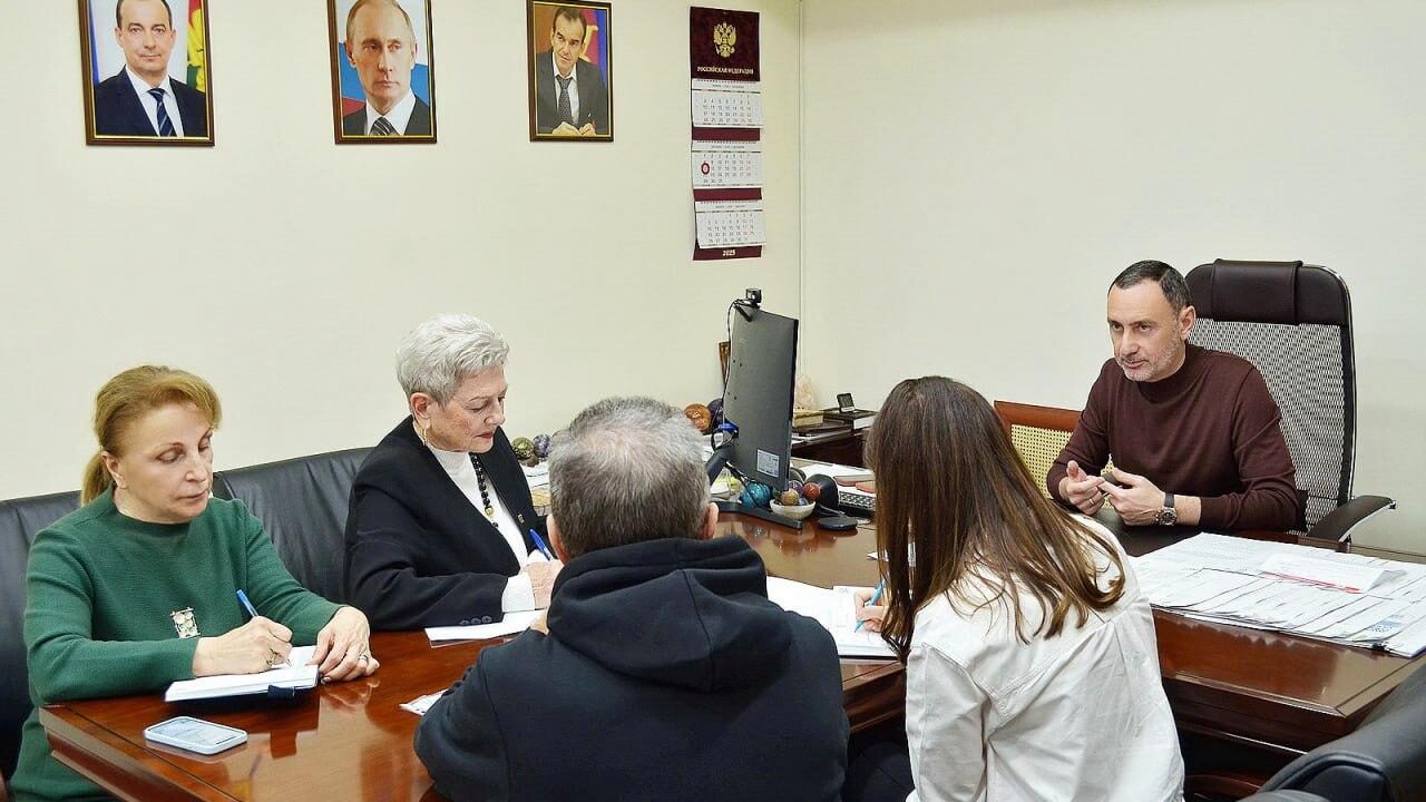 «Виктор Тепляков участвовал во встрече с партией «Единая Россия»