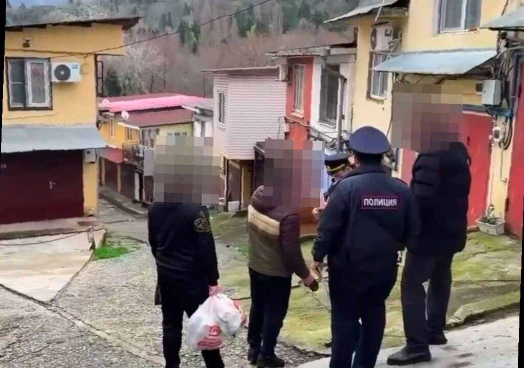 Более 200 человек попали в полицию в Сочи за выходные